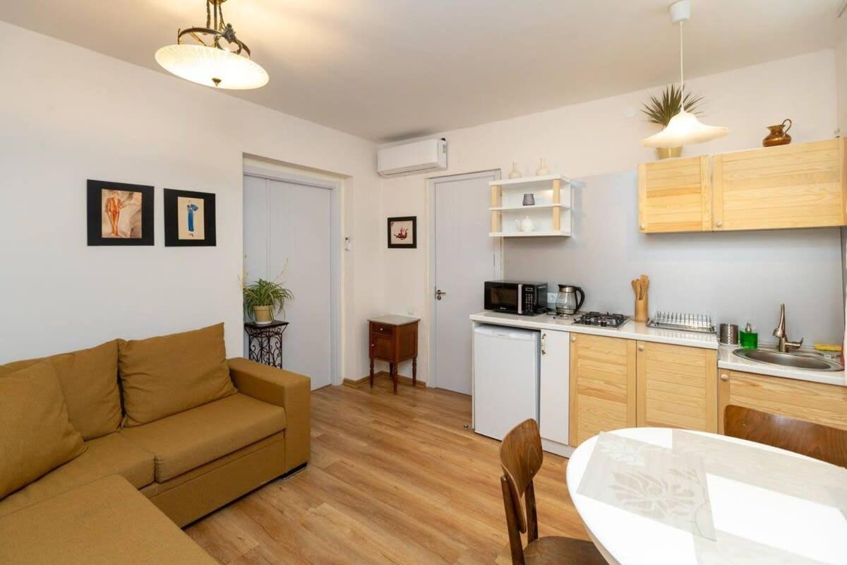 Wehost Liberty Square Apartments Tbilisi Luaran gambar